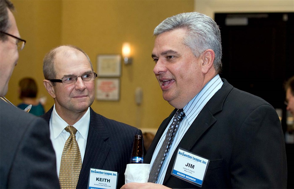 Bellwether League’s Jim Francis makes a point with Silver Sponsor BD’s Steve Gundersen (left) as Founding/Platinum Sponsor Kimberly-Clark Health Care’s Keith Kuchta (center) looks on.
