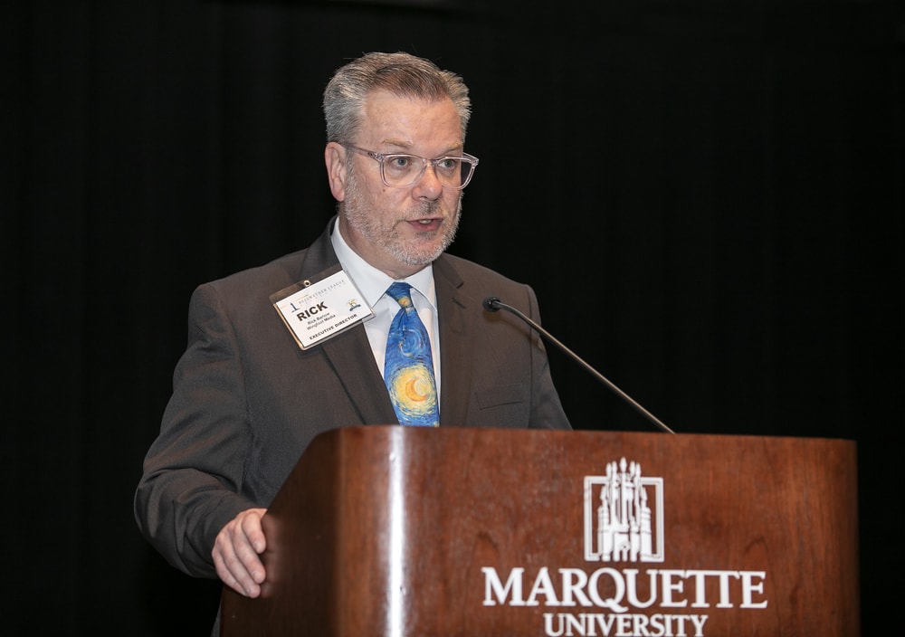 Bellwether League Foundation Co-Founder and Executive Director Rick Barlow opens the 2022 Bellwether League Foundation Induction & Recognition Event (BLFIRE15) as a live, in-person celebration after two years of pandemic-motivated virtual events.