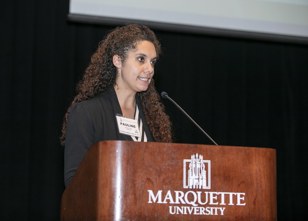 Pauline Oyer, CMRP (Future Famers Class of 2021) introduces the first Bellwether Class of 2022 Honoree to be inducted into the Hall of Fame for Healthcare Supply Chain Leadership, Vanderbilt's Teresa Dail.