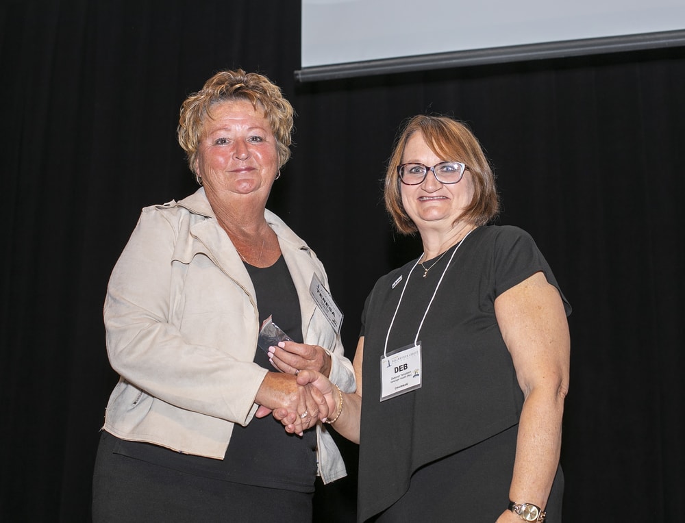 Vanderbilt's Teresa Dail (Bellwether Class of 2022) with BLF Chairman Deborah Templeton.