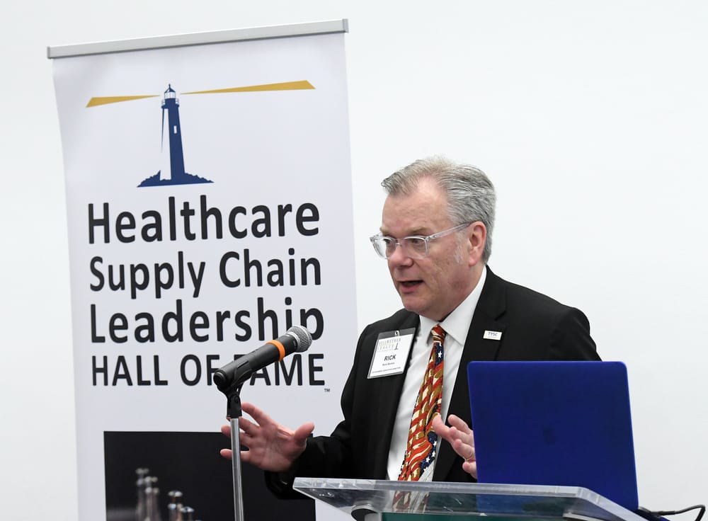 BLF Co-Founder and Executive Director Rick Dana Barlow opens the Induction & Recognition ceremony.