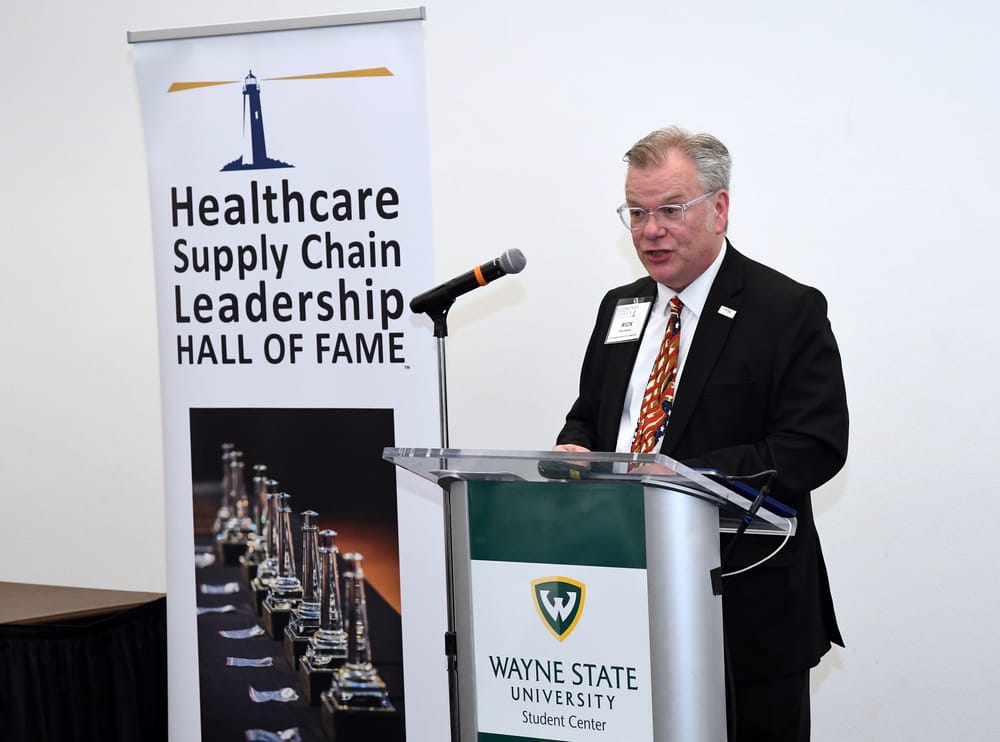BLF Co-Founder and Executive Director Rick Barlow introduces the pioneering hospital CEO and VHA Co-Founder Pat Neff Groner (1920-2012), Bellwether Class of 2025, and reads an acceptance letter on behalf of the Groner family by Groner’s granddaughter, Jennifer Groner Koebel.