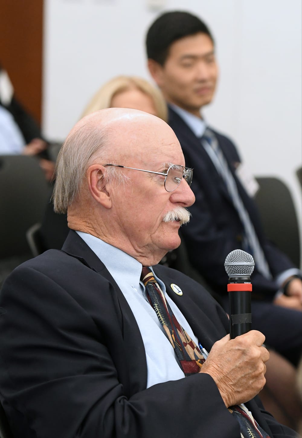 Dick Perrin, Bellwether Class of 2014, shares an observation with the WSU student team.