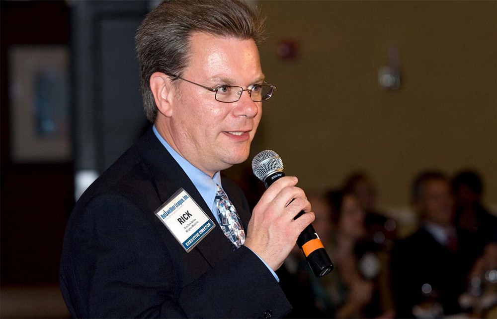 Co-Founder and Executive Director Rick Barlow opens the night’s events.