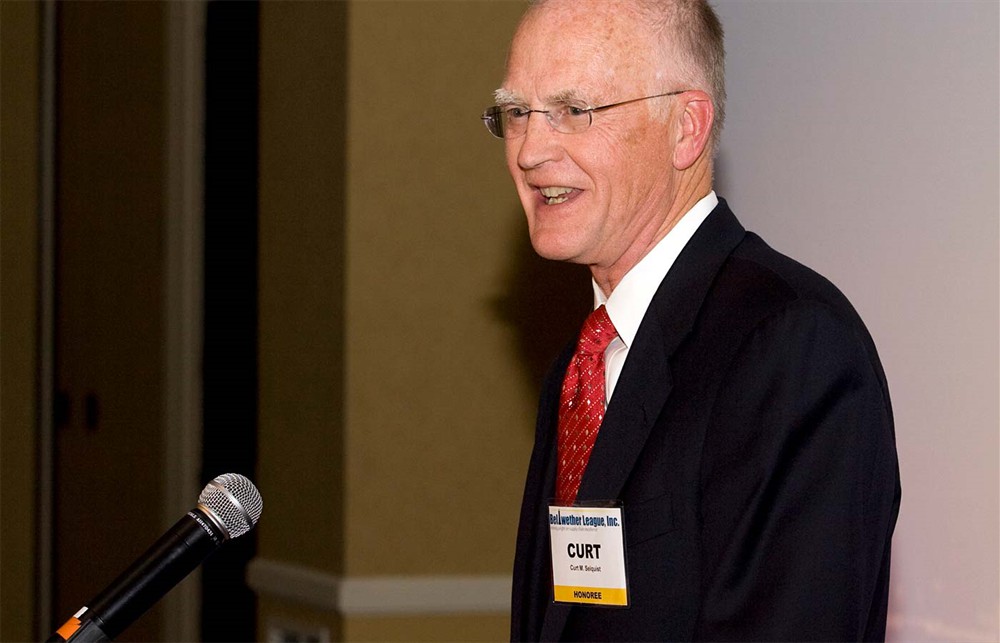 Health Industry Group Purchasing Association President Curtis Rooney (left) speaks with Incoming Bellwether League Inc. Board Member John W. Strong (Bellwether Class of 2011) and The Optimé Group’s Joe Sheil (right).