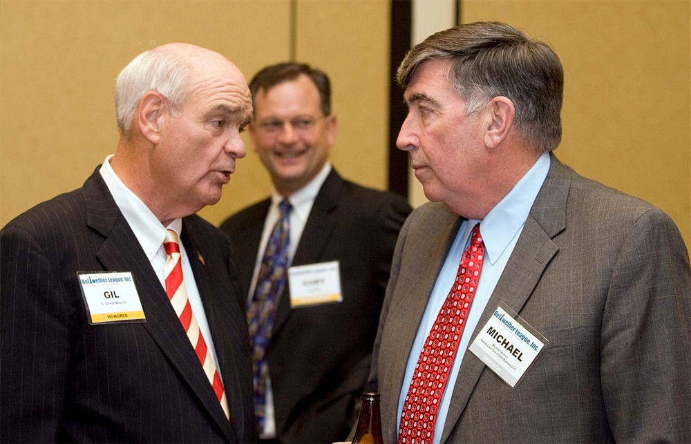 Bellwether Class of 2010 Inductee Gil Minor III chats with Health Care Solutions Bureau’s Michael Bohon.