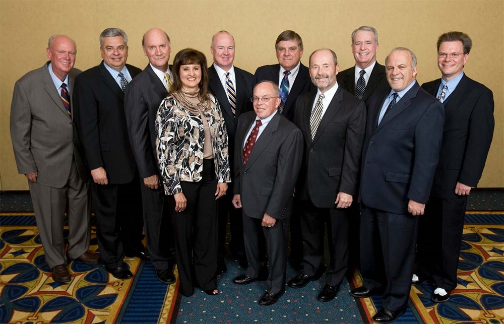 2010 Bellwether League Inc. Board of Directors  •  Back row (left to right): Tom Hughes, Jim Francis, Dick Perrin, Vance Moore, Jim Dickow, Secretary John Gaida, Co-Founder and Executive Director Rick Barlow 
•  Front row (left to right): Jean Sargent, Founding Secretary Bud Bowen, Co-Founder and Chairman Jamie Kowalski and Founding Treasurer Pat Carroll.
