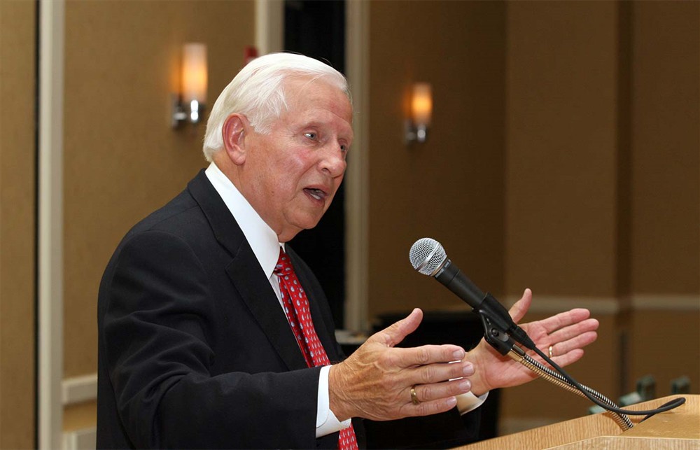 Bellwether Class of 2009 Inductee James E. Stover reflects on his career and emphasizes that the people within healthcare matter the most, including his family in attendance