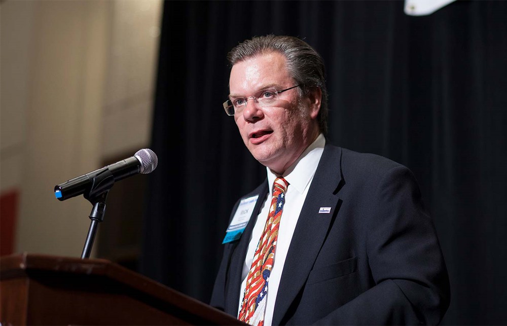 Bellwether League’s Rick Barlow addresses attendees during his introduction.