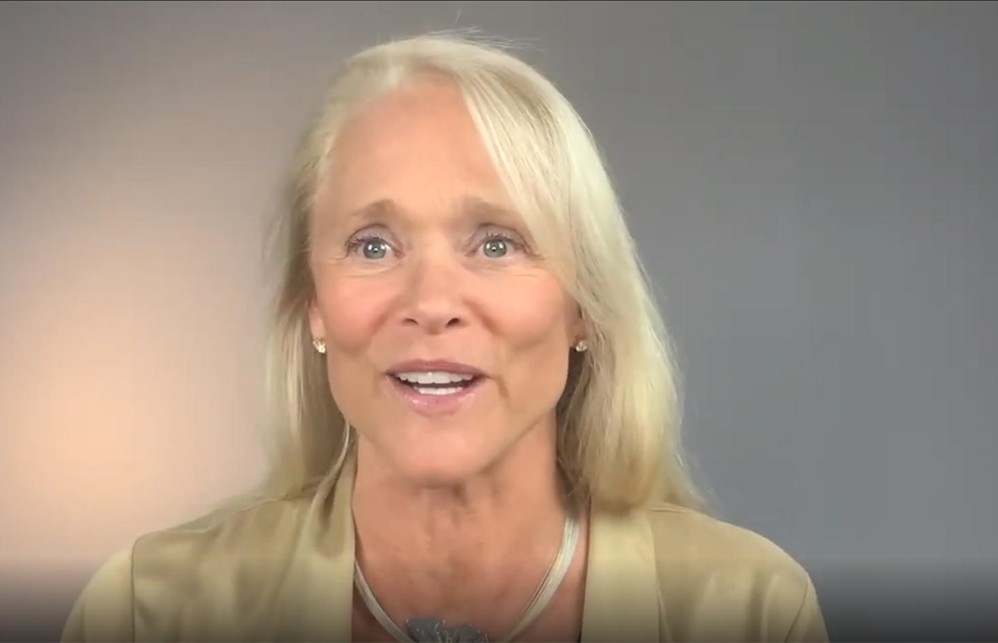AWARD PRESENTER for Gregory R. Bylo:
Karen Conway, CMRP,
Bellwether League Inc. Board of Directors,
Vice President, Healthcare Value,
GHX, Gold Sustaining Sponsor
