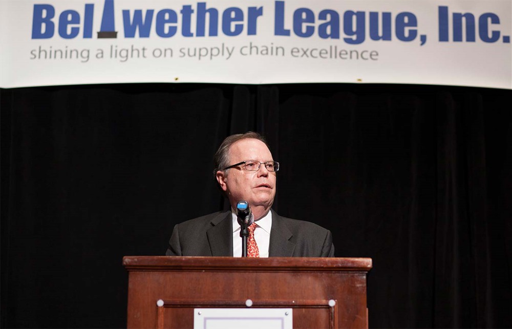 Carolinas HealthCare’s Jim Olsen (Bellwether Class of 2015) addresses attendees during his acceptance speech.