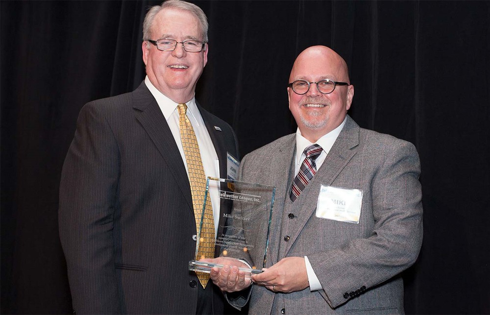 Bellwether League Inc. Chairman John Gaida with North Mississippi Health Services’ Mike Switzer (Bellwether Class of 2015).